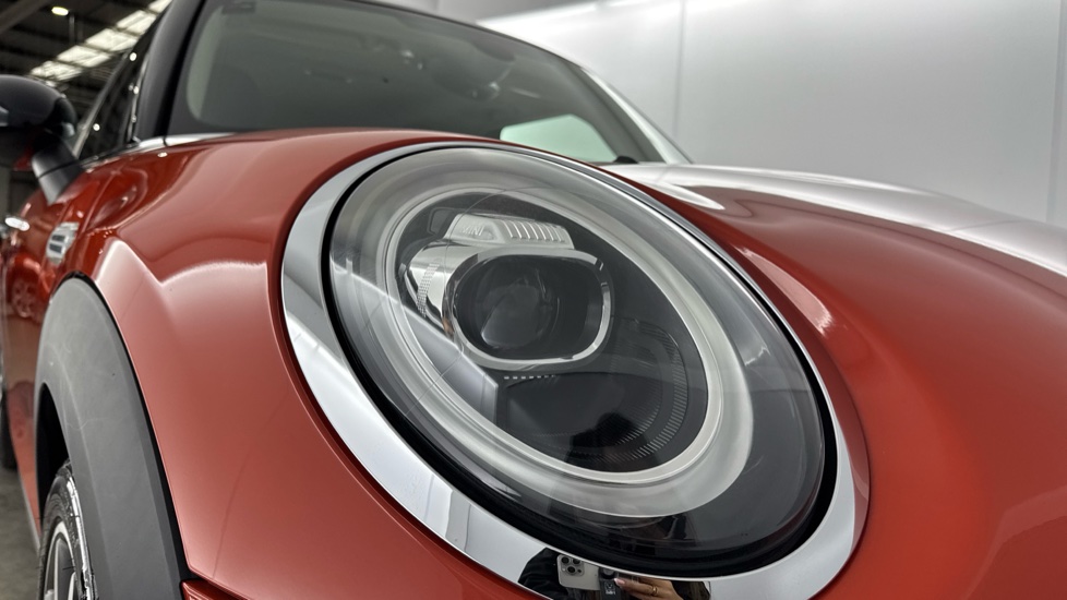MINI Hatchback 1.5 Cooper II 5dr Auto [Chili Pack] Petrol Hatchback - Image 21