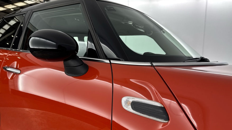 MINI Hatchback 1.5 Cooper II 5dr Auto [Chili Pack] Petrol Hatchback - Image 23