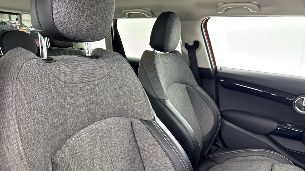 MINI Hatchback 1.5 Cooper II 5dr Auto [Chili Pack] Petrol Hatchback - Image 29