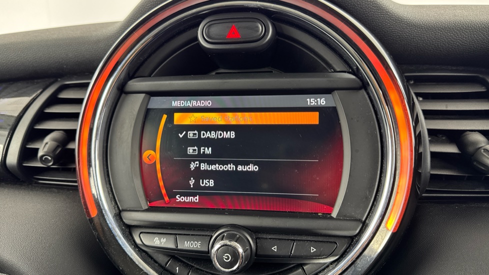 MINI Hatchback 1.5 Cooper II 5dr Auto [Chili Pack] Petrol Hatchback - Image 40