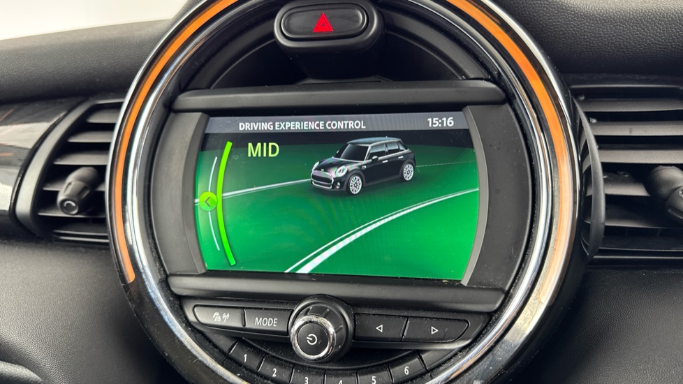 MINI Hatchback 1.5 Cooper II 5dr Auto [Chili Pack] Petrol Hatchback - Image 43