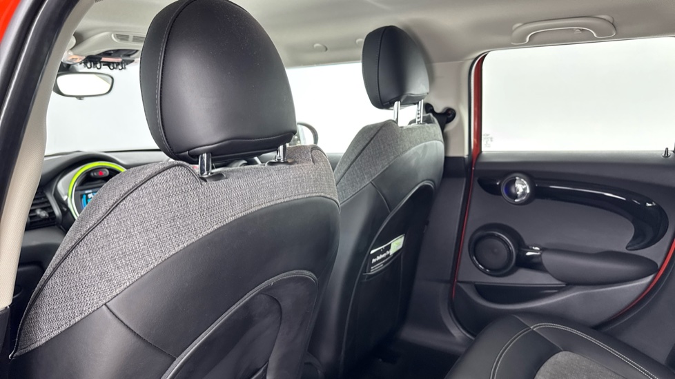 MINI Hatchback 1.5 Cooper II 5dr Auto [Chili Pack] Petrol Hatchback - Image 48