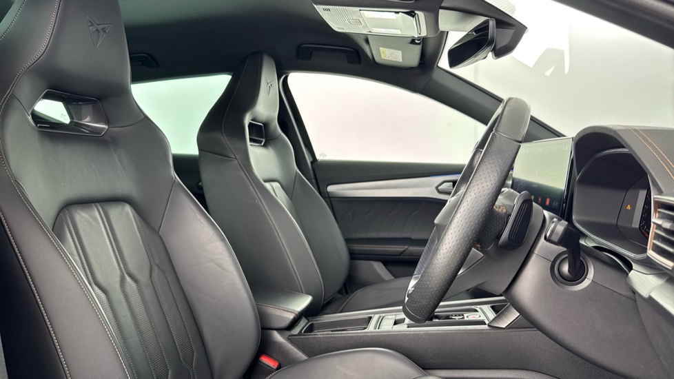 CUPRA Formentor 2.0 TSI 190 V2 5dr DSG 4Drive Petrol Estate - Image 11
