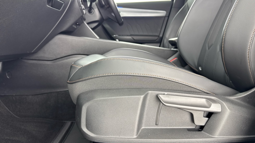 CUPRA Formentor 2.0 TSI 190 V2 5dr DSG 4Drive Petrol Estate - Image 31