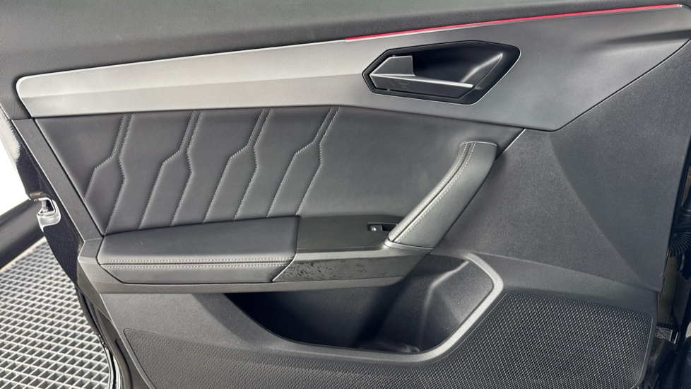 CUPRA Formentor 2.0 TSI 190 V2 5dr DSG 4Drive Petrol Estate - Image 33