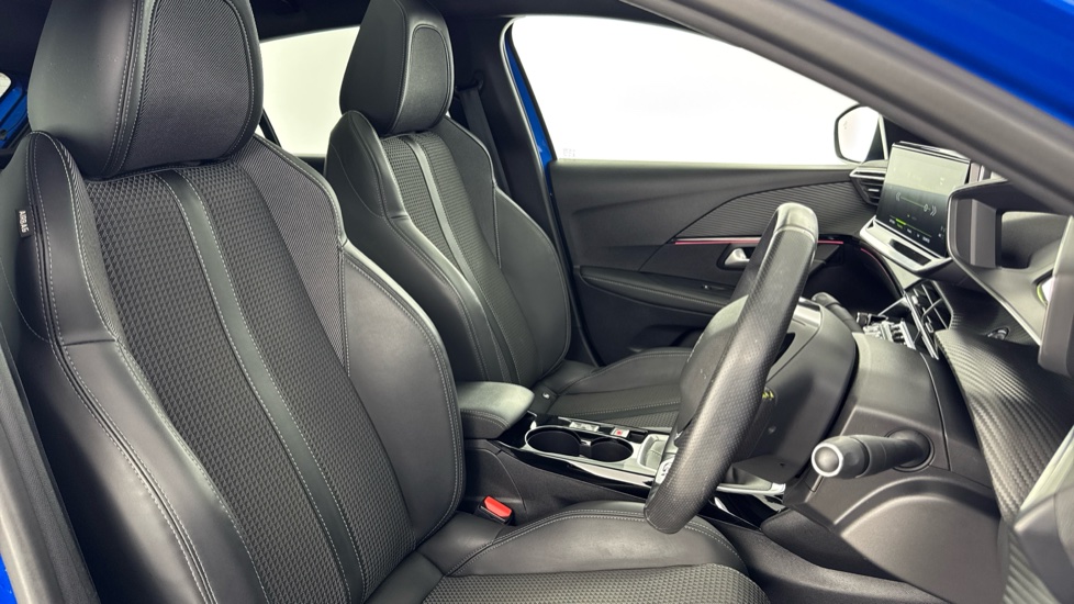 Peugeot 208 1.2 PureTech 100 GT 5dr Petrol Hatchback - Image 11