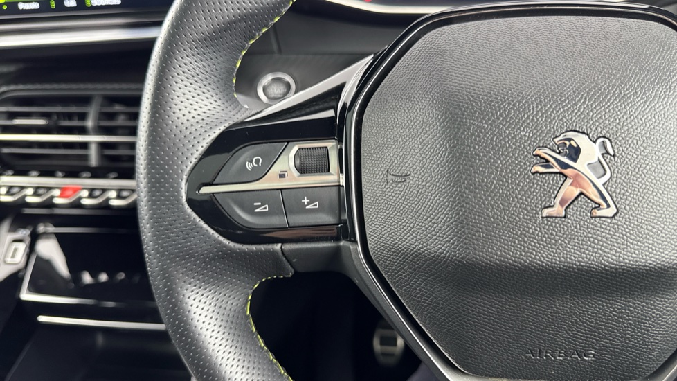 Peugeot 208 1.2 PureTech 100 GT 5dr Petrol Hatchback - Image 17