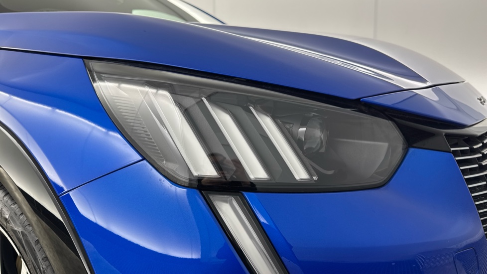 Peugeot 208 1.2 PureTech 100 GT 5dr Petrol Hatchback - Image 23