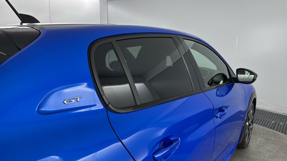 Peugeot 208 1.2 PureTech 100 GT 5dr Petrol Hatchback - Image 27