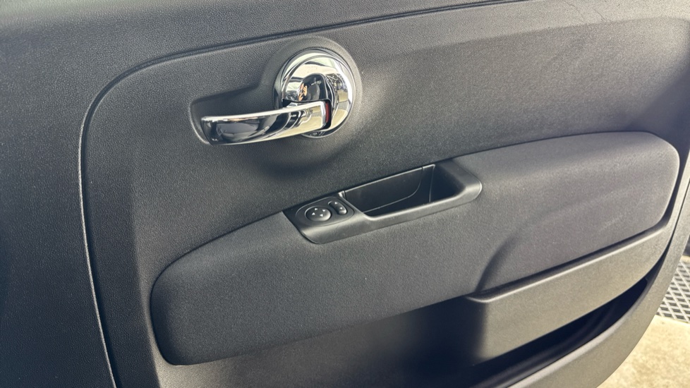 Fiat 500 1.0 Mild Hybrid 2dr Petrol Convertible - Image 20