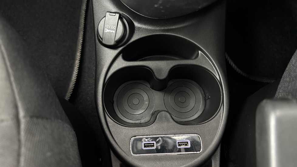 Fiat 500 1.0 Mild Hybrid 2dr Petrol Convertible - Image 42