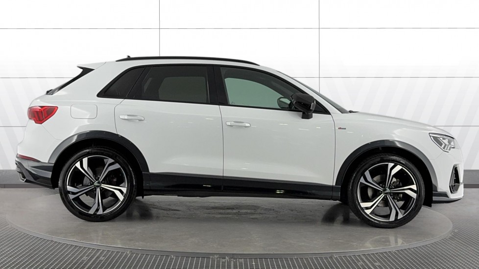 Audi Q3 35 TFSI Edition 1 5dr Petrol Estate - Image 3