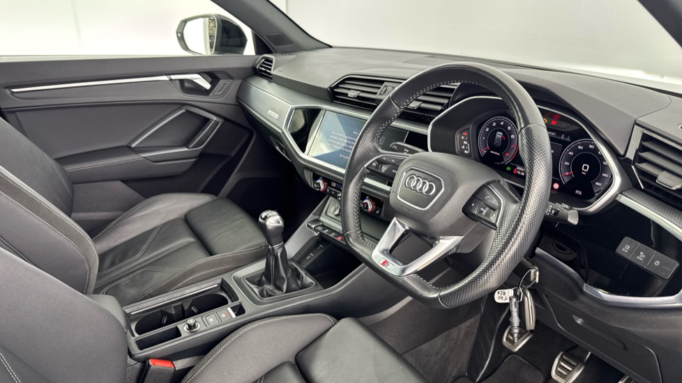 Audi Q3 35 TFSI Edition 1 5dr Petrol Estate - Image 6