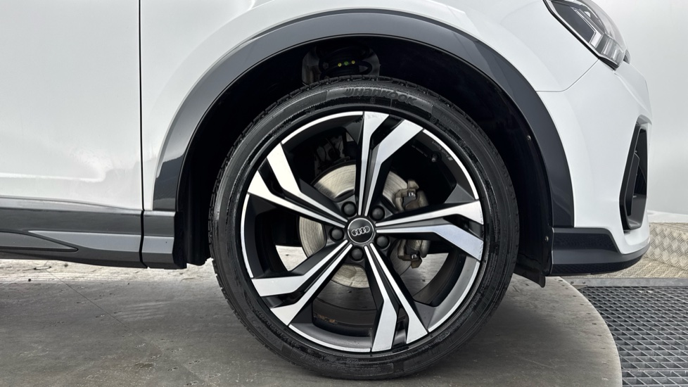Audi Q3 35 TFSI Edition 1 5dr Petrol Estate - Image 14
