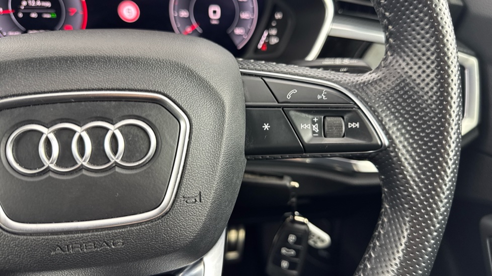 Audi Q3 35 TFSI Edition 1 5dr Petrol Estate - Image 18