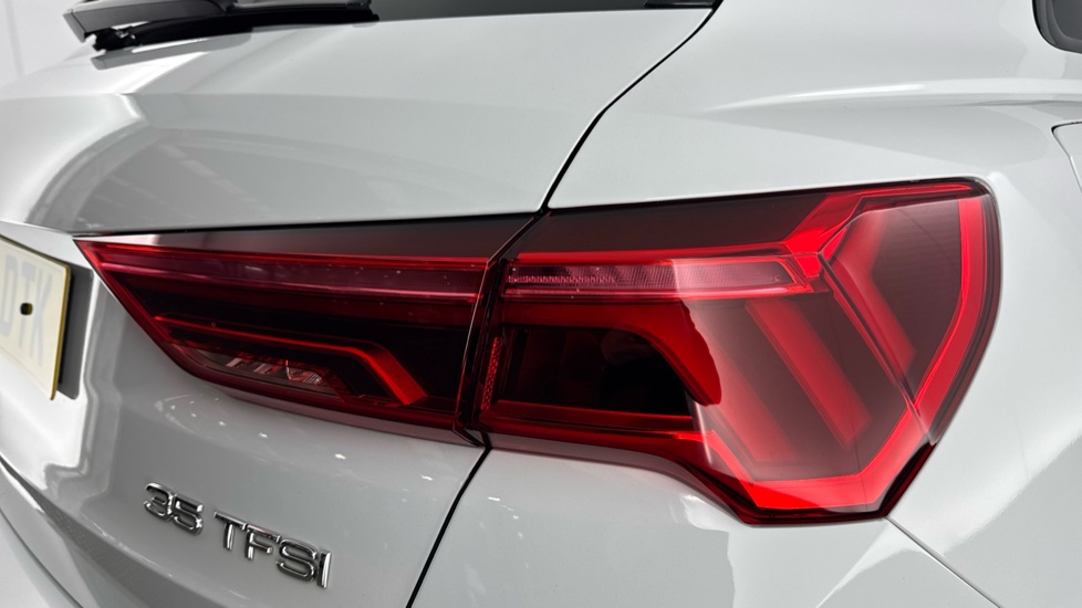 Audi Q3 35 TFSI Edition 1 5dr Petrol Estate - Image 22