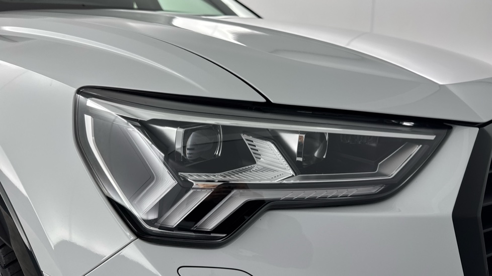 Audi Q3 35 TFSI Edition 1 5dr Petrol Estate - Image 23