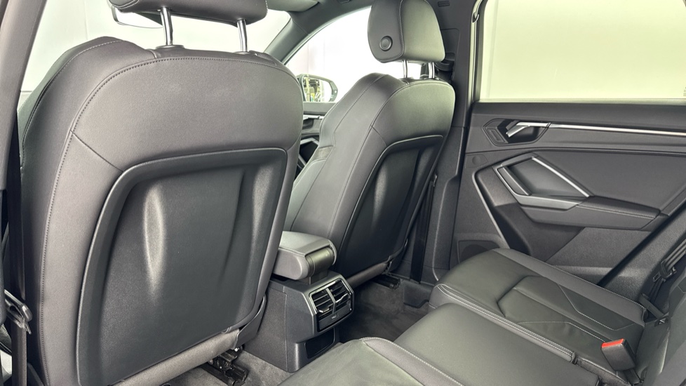 Audi Q3 35 TFSI Edition 1 5dr Petrol Estate - Image 36