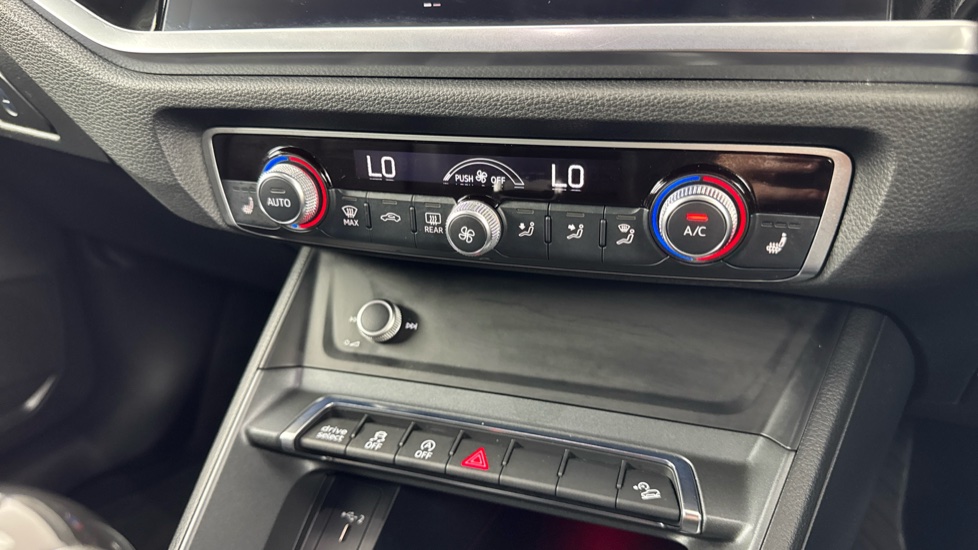 Audi Q3 35 TFSI Edition 1 5dr Petrol Estate - Image 48