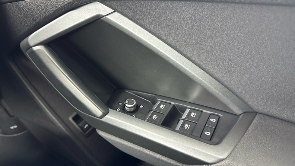 Audi Q3 35 TFSI Edition 1 5dr Petrol Estate - Image 51