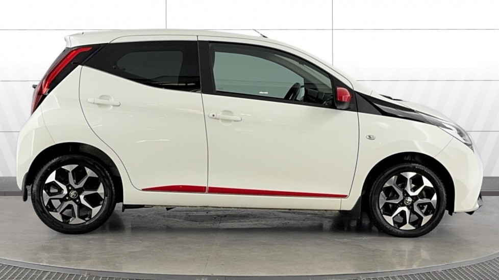 Toyota Aygo 1.0 VVT-i X-Trend 5dr Petrol Hatchback - Image 3