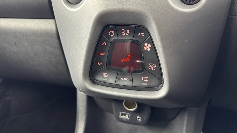 Toyota Aygo 1.0 VVT-i X-Trend 5dr Petrol Hatchback - Image 19