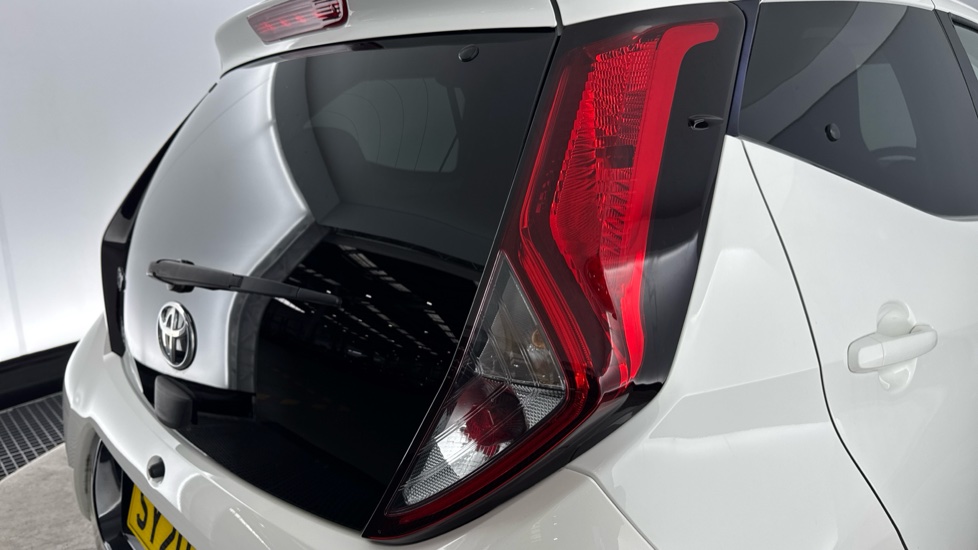Toyota Aygo 1.0 VVT-i X-Trend 5dr Petrol Hatchback - Image 22