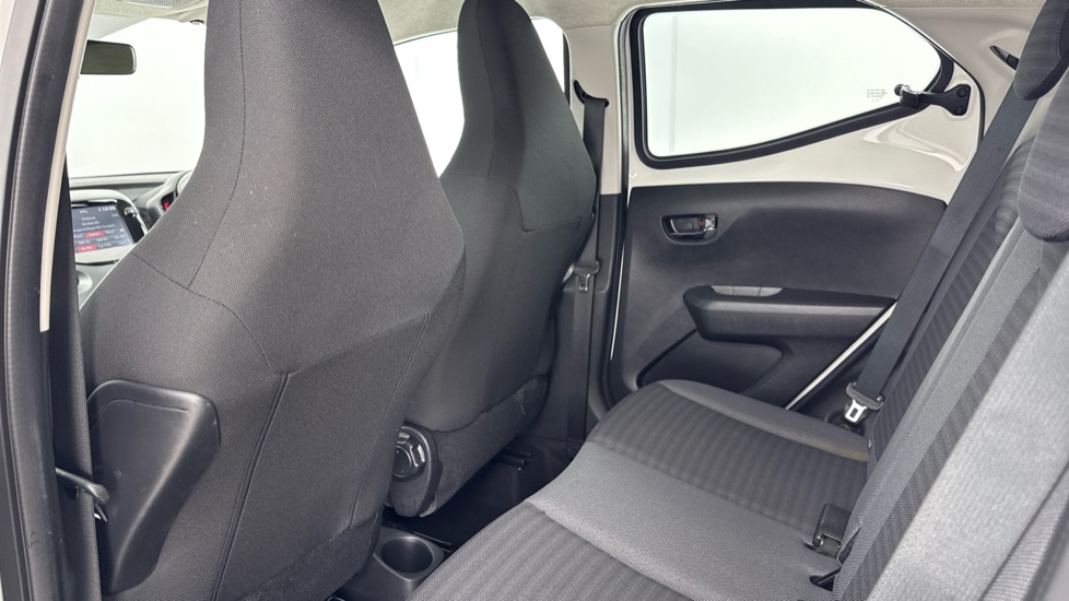 Toyota Aygo 1.0 VVT-i X-Trend 5dr Petrol Hatchback - Image 34
