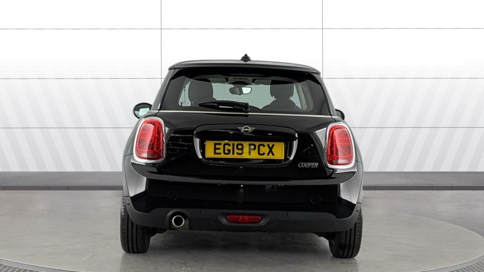MINI Hatchback 1.5 Cooper Classic II 3dr Petrol Hatchback - Image 15