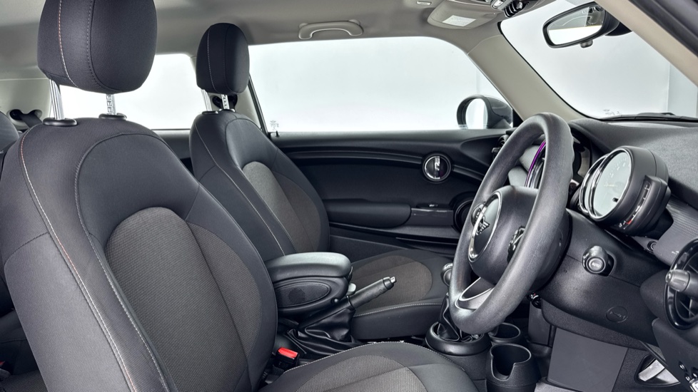 MINI Hatchback 1.5 Cooper Classic II 3dr Petrol Hatchback - Image 11