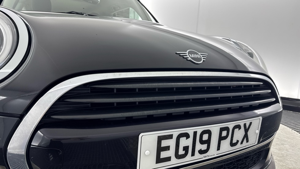 MINI Hatchback 1.5 Cooper Classic II 3dr Petrol Hatchback - Image 30