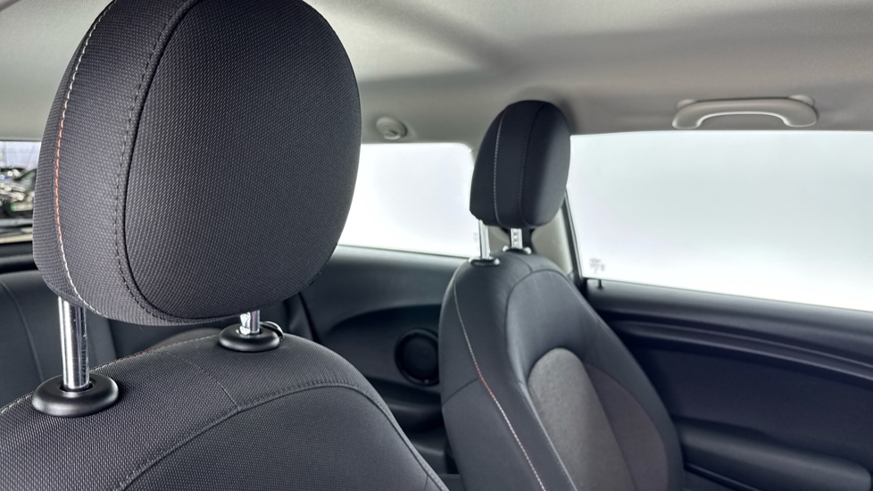 MINI Hatchback 1.5 Cooper Classic II 3dr Petrol Hatchback - Image 40