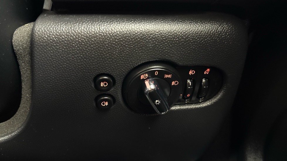 MINI Hatchback 1.5 Cooper Classic II 3dr Petrol Hatchback - Image 45