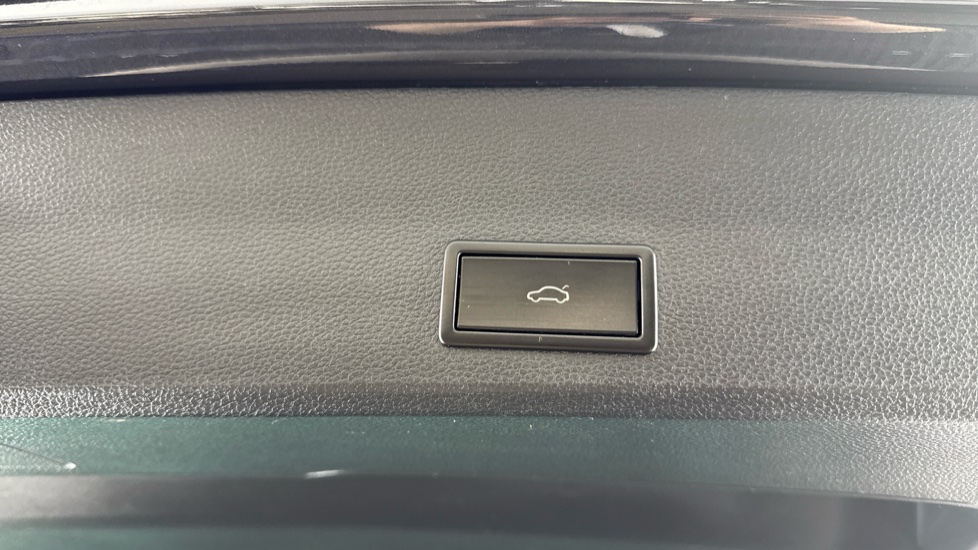SEAT Ateca 2.0 TSI Xcellence 5dr DSG 4Drive Petrol Estate - Image 28