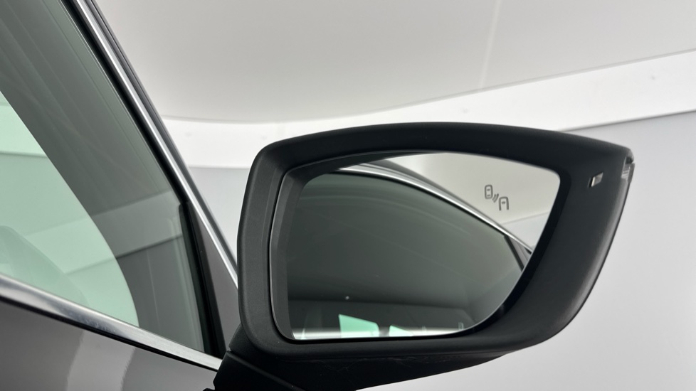 SEAT Ateca 2.0 TSI Xcellence 5dr DSG 4Drive Petrol Estate - Image 31