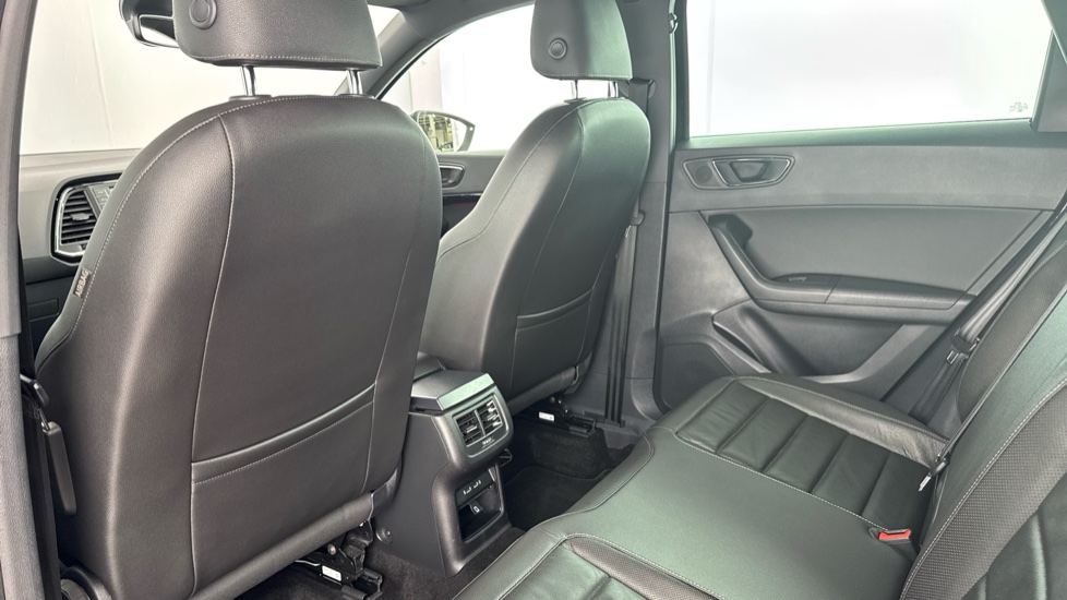 SEAT Ateca 2.0 TSI Xcellence 5dr DSG 4Drive Petrol Estate - Image 37