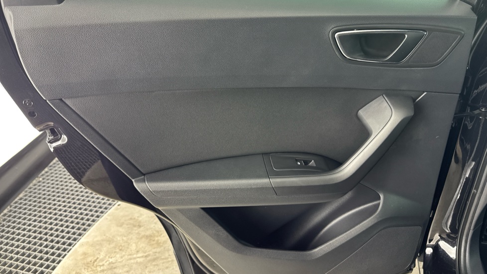 SEAT Ateca 2.0 TSI Xcellence 5dr DSG 4Drive Petrol Estate - Image 38