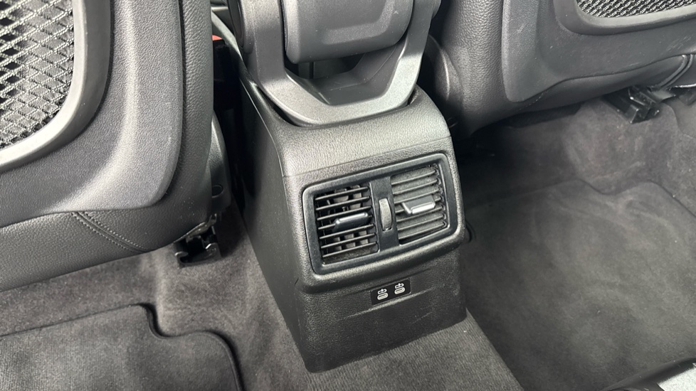 BMW X1 sDrive 20i xLine 5dr Step Auto Petrol Estate - Image 40