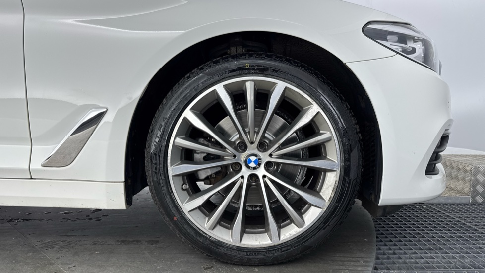 BMW 5 Series 520d SE 4dr Auto Diesel Saloon - Image 14
