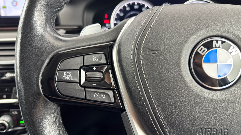 BMW 5 Series 520d SE 4dr Auto Diesel Saloon - Image 17