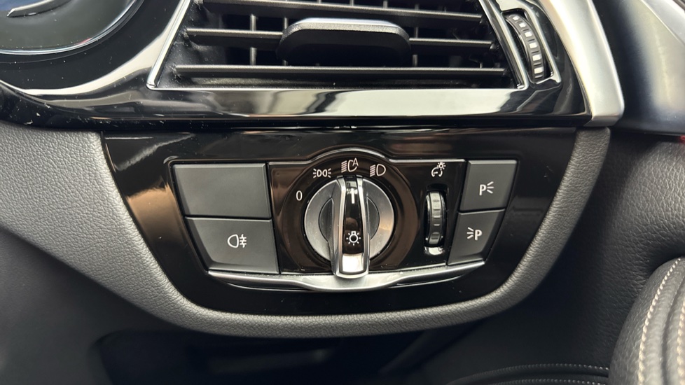 BMW 5 Series 520d SE 4dr Auto Diesel Saloon - Image 20