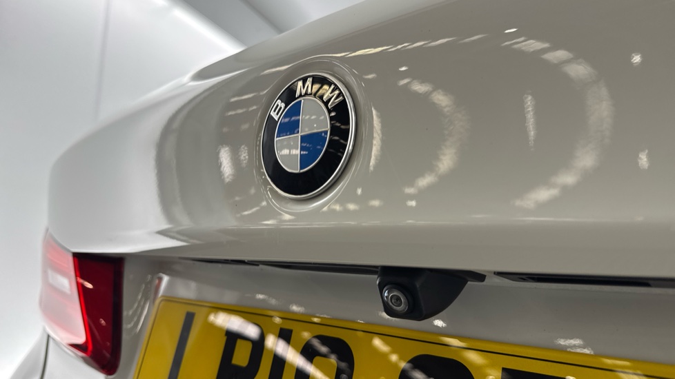 BMW 5 Series 520d SE 4dr Auto Diesel Saloon - Image 25