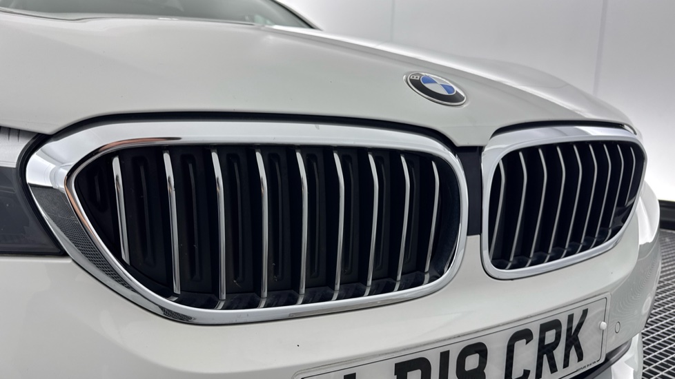 BMW 5 Series 520d SE 4dr Auto Diesel Saloon - Image 31