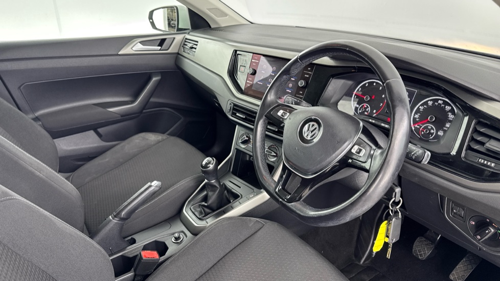 Volkswagen Polo 1.0 TSI 95 SE 5dr Petrol Hatchback - Image 6