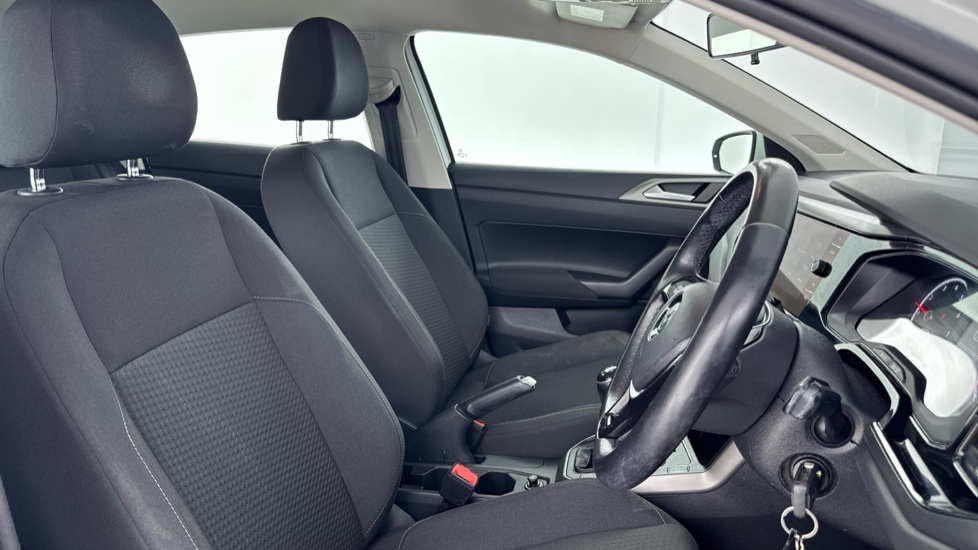 Volkswagen Polo 1.0 TSI 95 SE 5dr Petrol Hatchback - Image 11