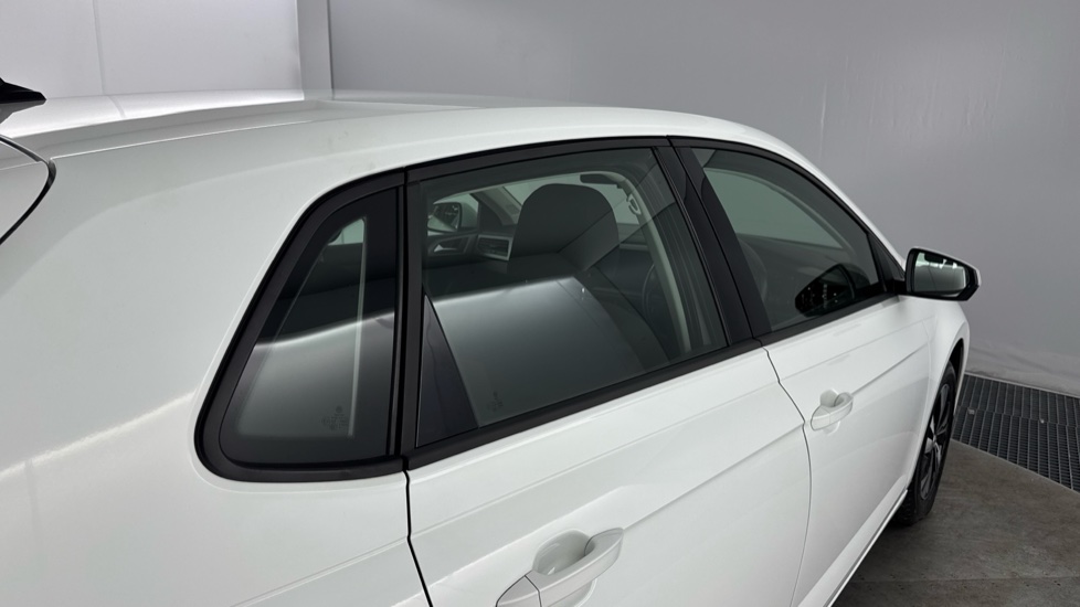 Volkswagen Polo 1.0 TSI 95 SE 5dr Petrol Hatchback - Image 26