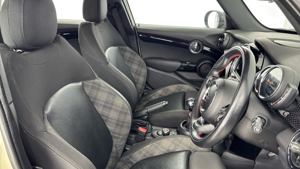 MINI Hatchback 2.0 Cooper S II 5dr Petrol Hatchback - Image 11