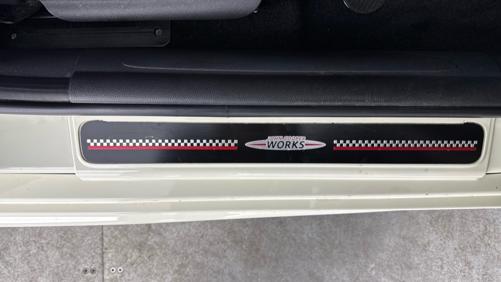 MINI Hatchback 2.0 Cooper S II 5dr Petrol Hatchback - Image 36