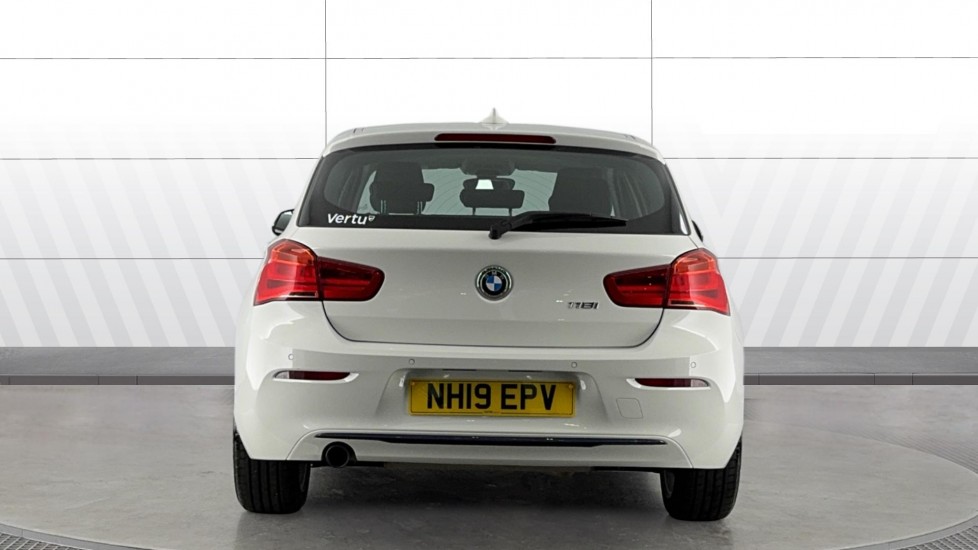 BMW 1 Series 118i [1.5] Sport 5dr [Nav] Petrol Hatchback - Image 15