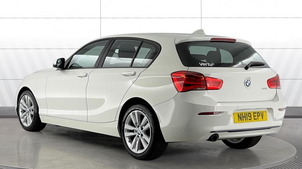 BMW 1 Series 118i [1.5] Sport 5dr [Nav] Petrol Hatchback - Image 2